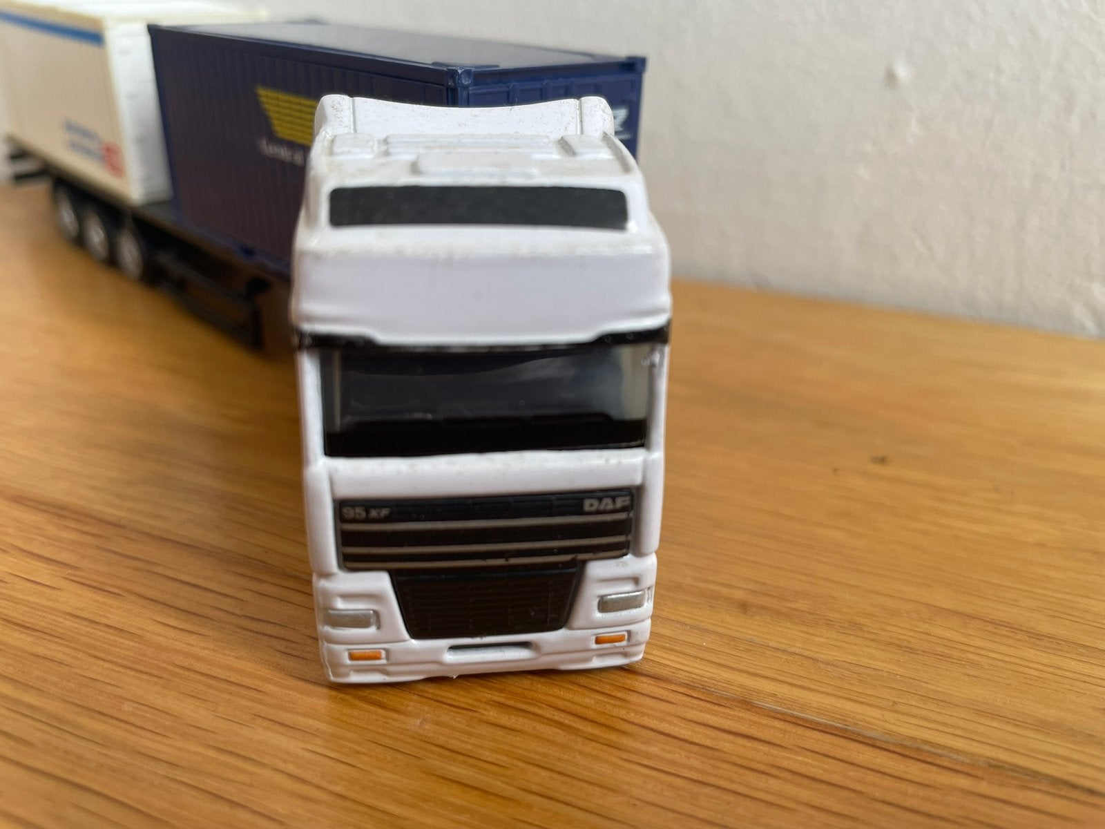 Daf vrachtwagen met twee containers 1/87, Ophalen of Verzenden, Gebruikt, Bus of Vrachtwagen