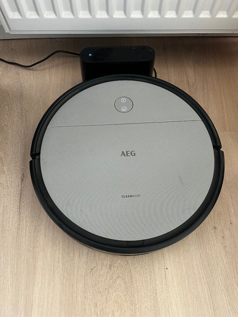 AEG ROBOT CLEAN 6000, Witgoed en Apparatuur, Stofzuigers, Stille werking, Ophalen of Verzenden, Zo goed als nieuw, Robotstofzuiger