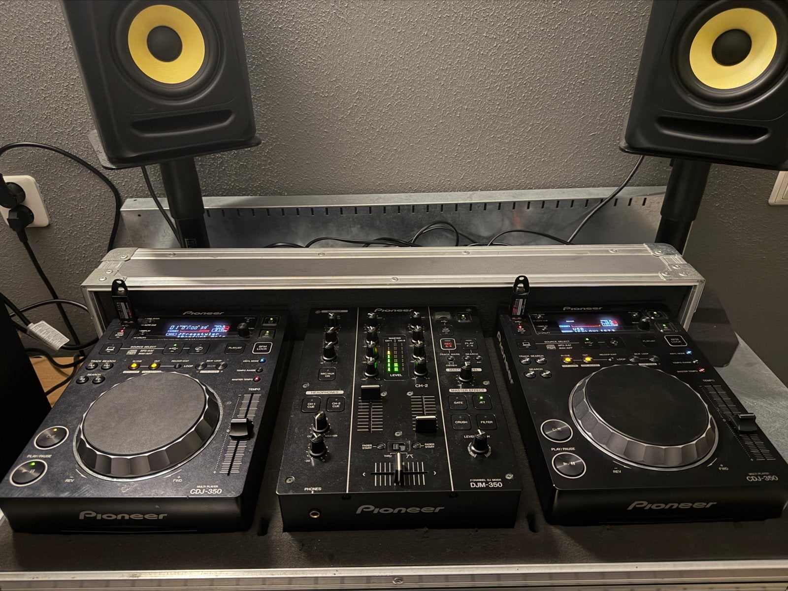 Pioneer DJ-set: 2x CDJ-350, 1x DJM-350 met flightcase, Muziek en Instrumenten, Ophalen, Gebruikt, Dj-set, Pioneer