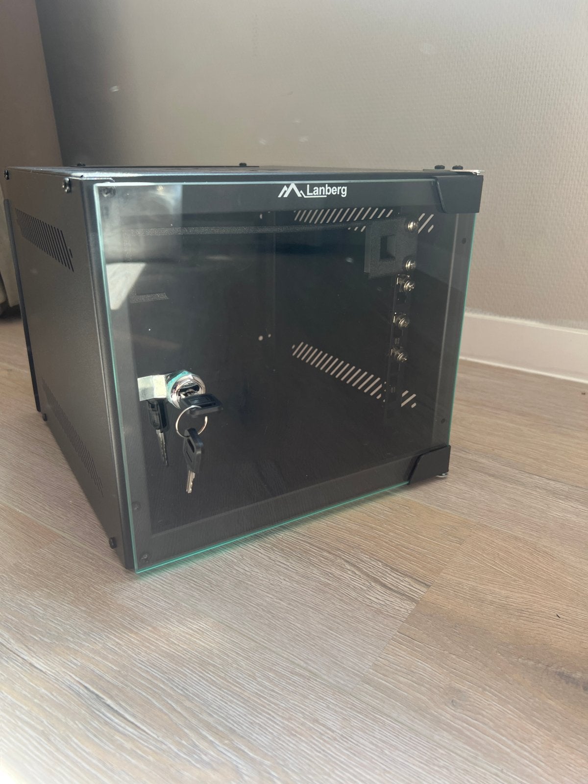 Lanberg 10 inch 4U patchkast voor homelab, Computers en Software, Computerbehuizingen, Zo goed als nieuw, Ophalen of Verzenden