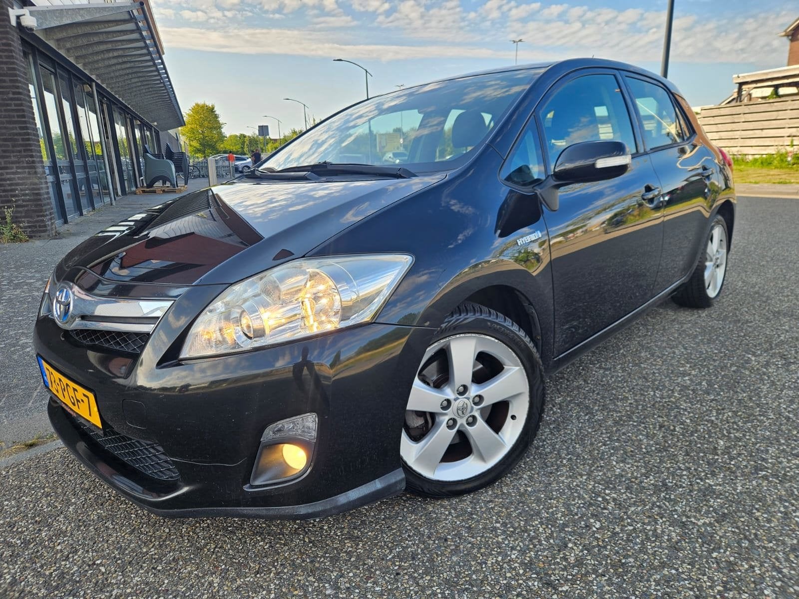 Toyota Auris 1.8 Full Hybrid Executive GARANTIE, Euro 5, Gebruikt, 4 cilinders, Zwart