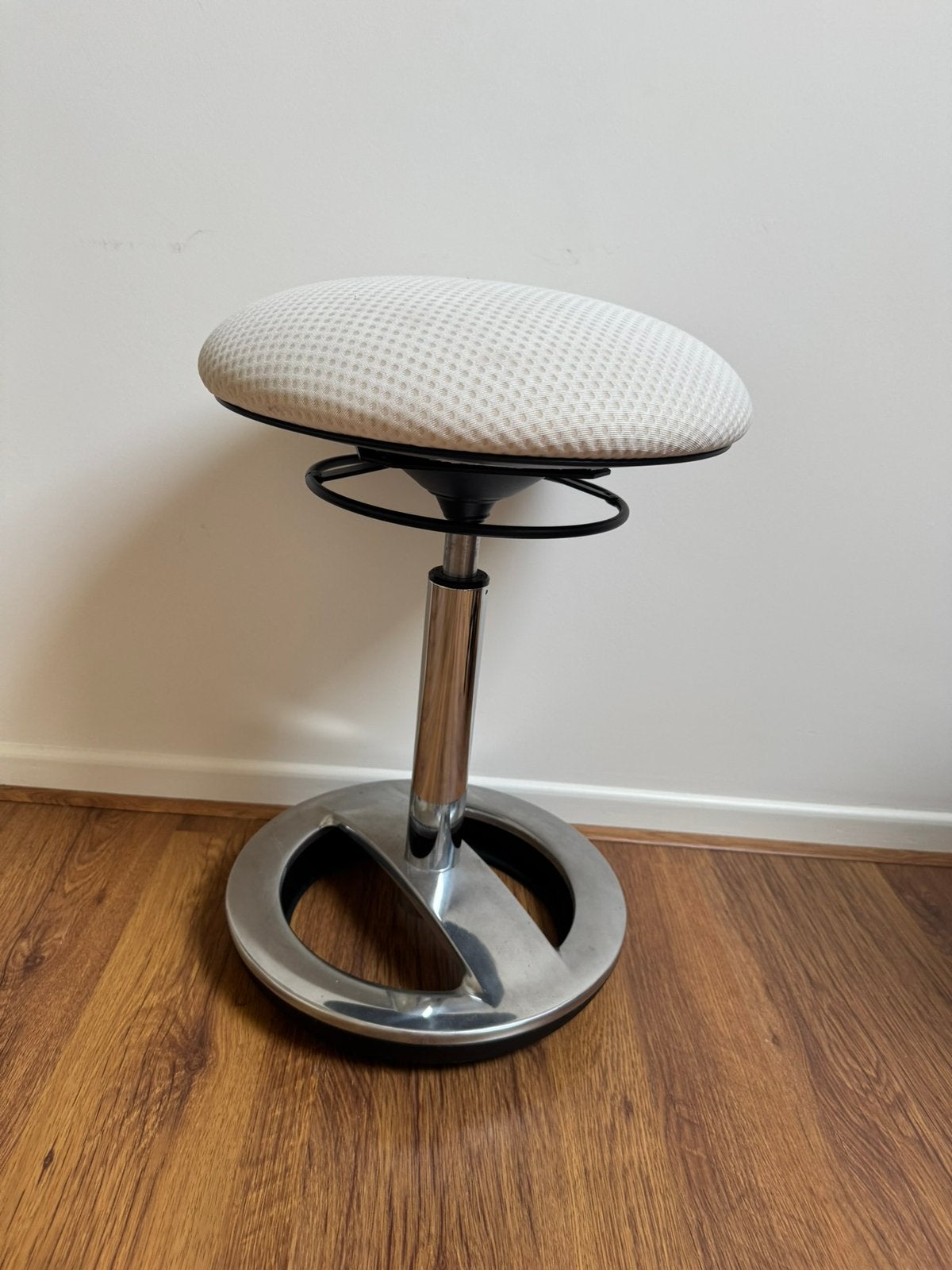 Topstar ergonomische bureau kruk, Wit, Ophalen of Verzenden, Zo goed als nieuw, Bureaukruk