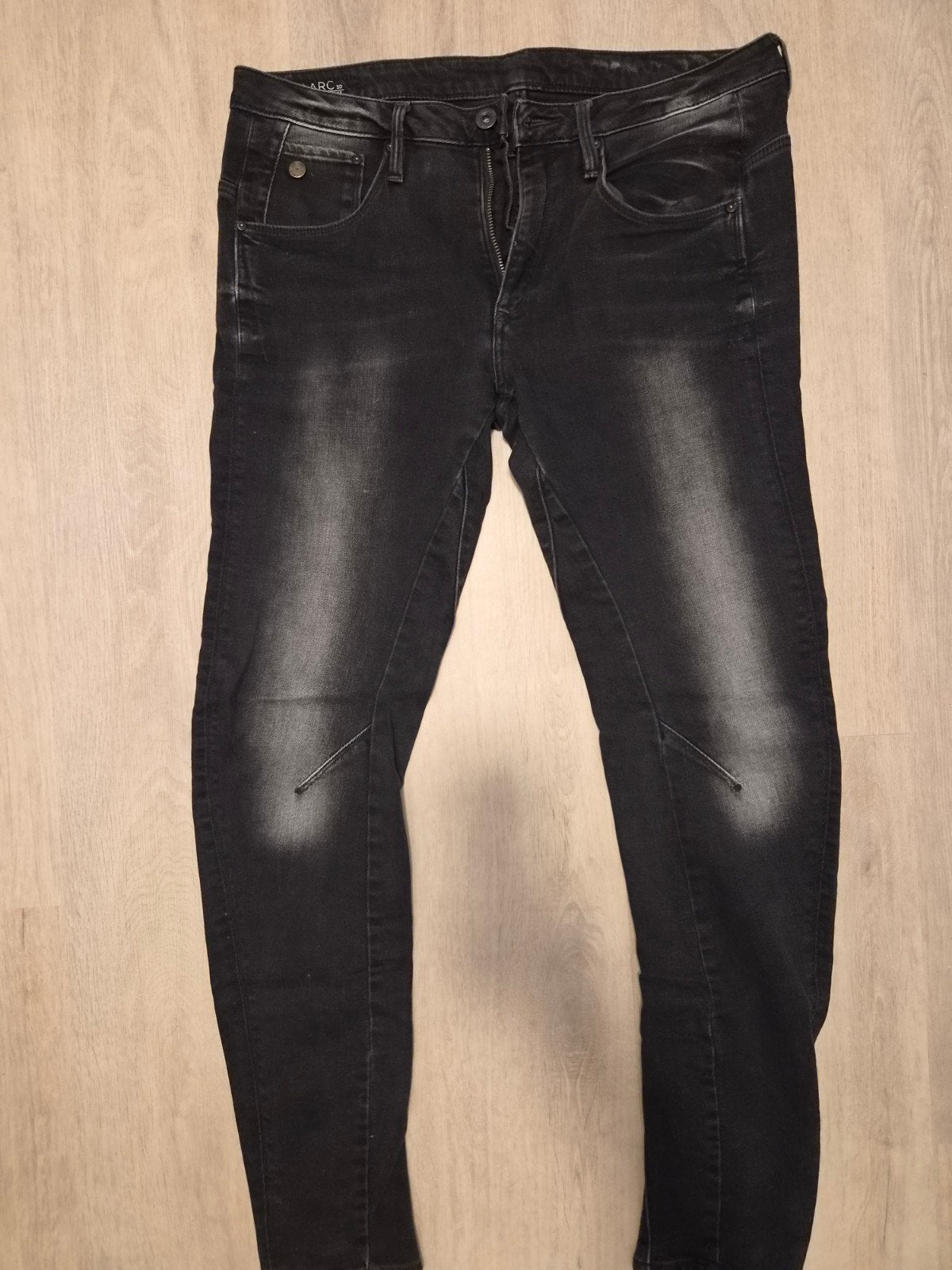 G-Star RAW Arc 3D Low Boyfriend Jeans Zwart W26 L32, Zwart, Ophalen of Verzenden, Zo goed als nieuw, W27 (confectie 34) of kleiner