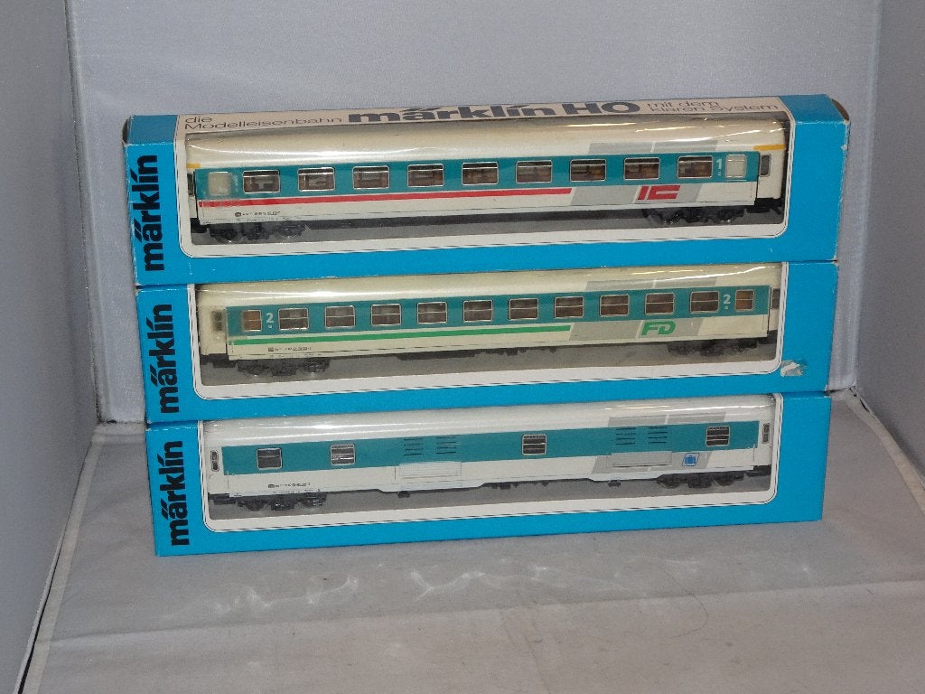 Marklin passagiers/ bagagewagon 4220/4221/4223 in OVP (#914), Hobby en Vrije tijd, Modeltreinen | H0, Wisselstroom, Wagon, Ophalen of Verzenden
