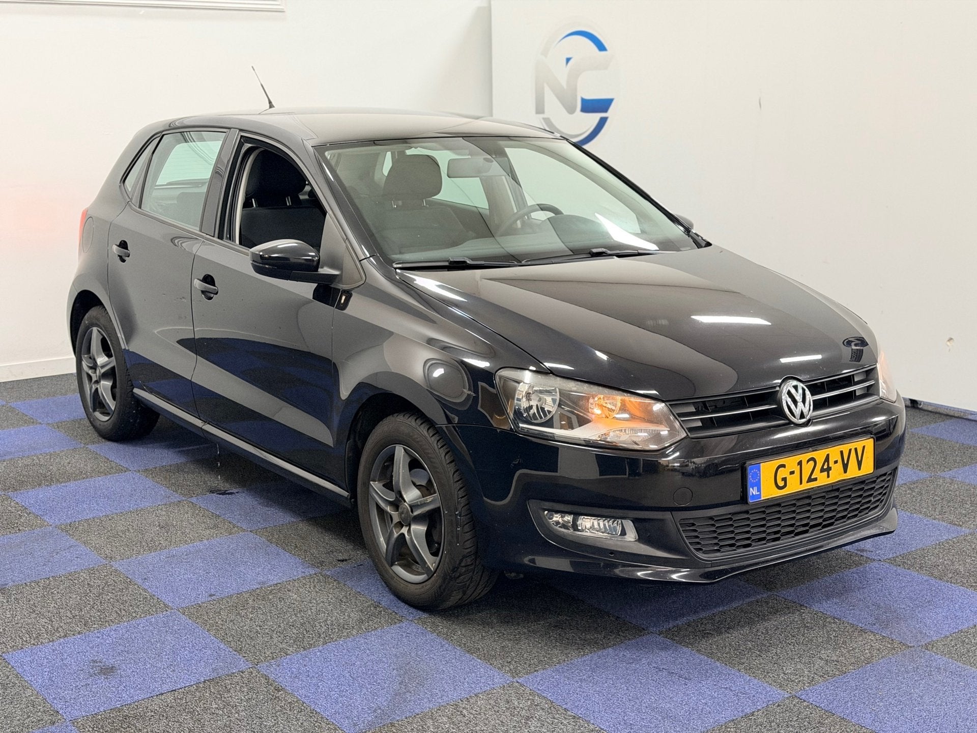 Volkswagen Polo 1.4-16V Comfortline / DEALER ONDERHOUDEN / N, Voorwielaandrijving, 86 pk, 4 cilinders, Zwart