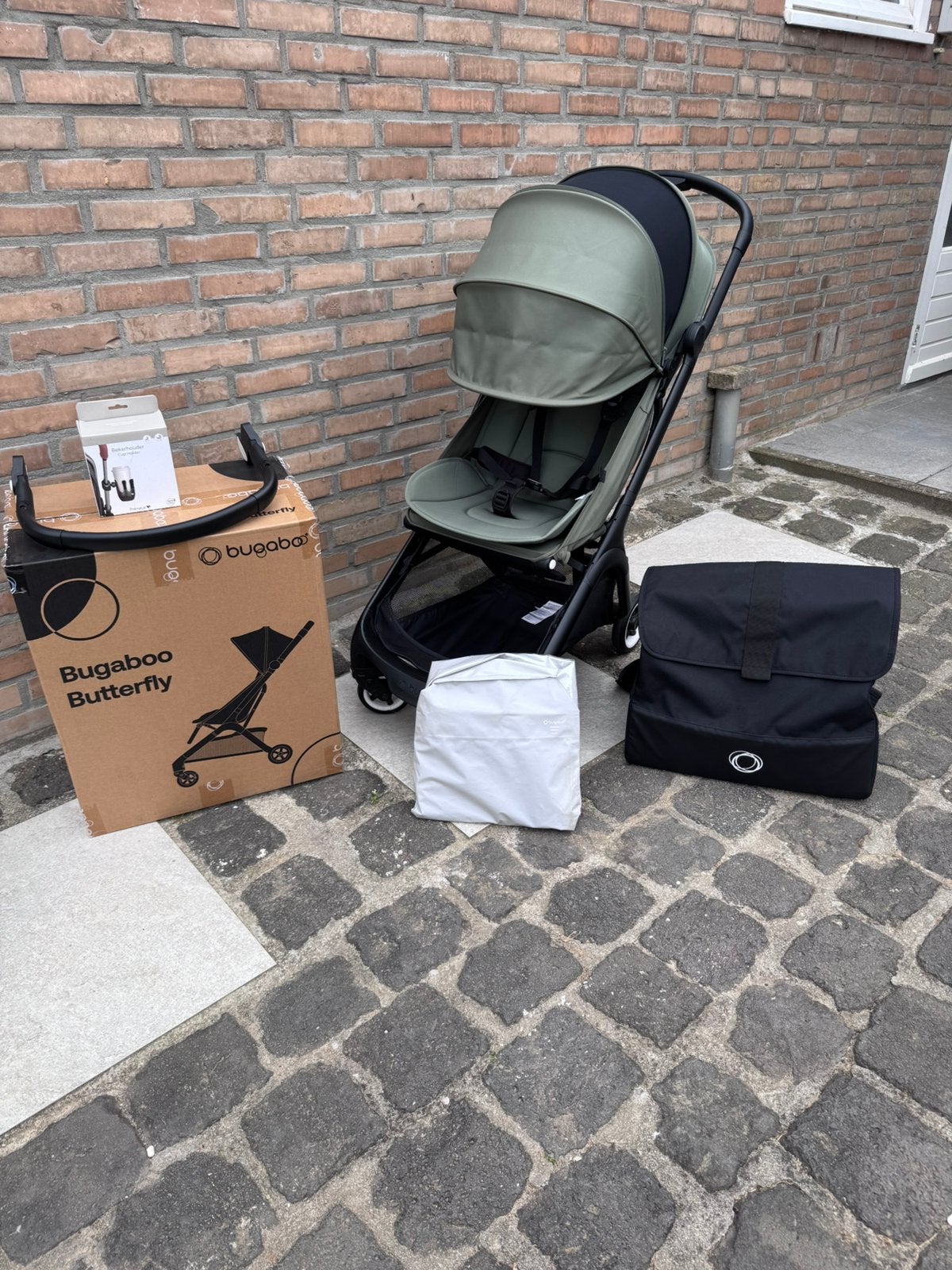 Bugaboo Butterfly Forest Green + accessoires., Ophalen, Zo goed als nieuw, Verstelbare rugleuning