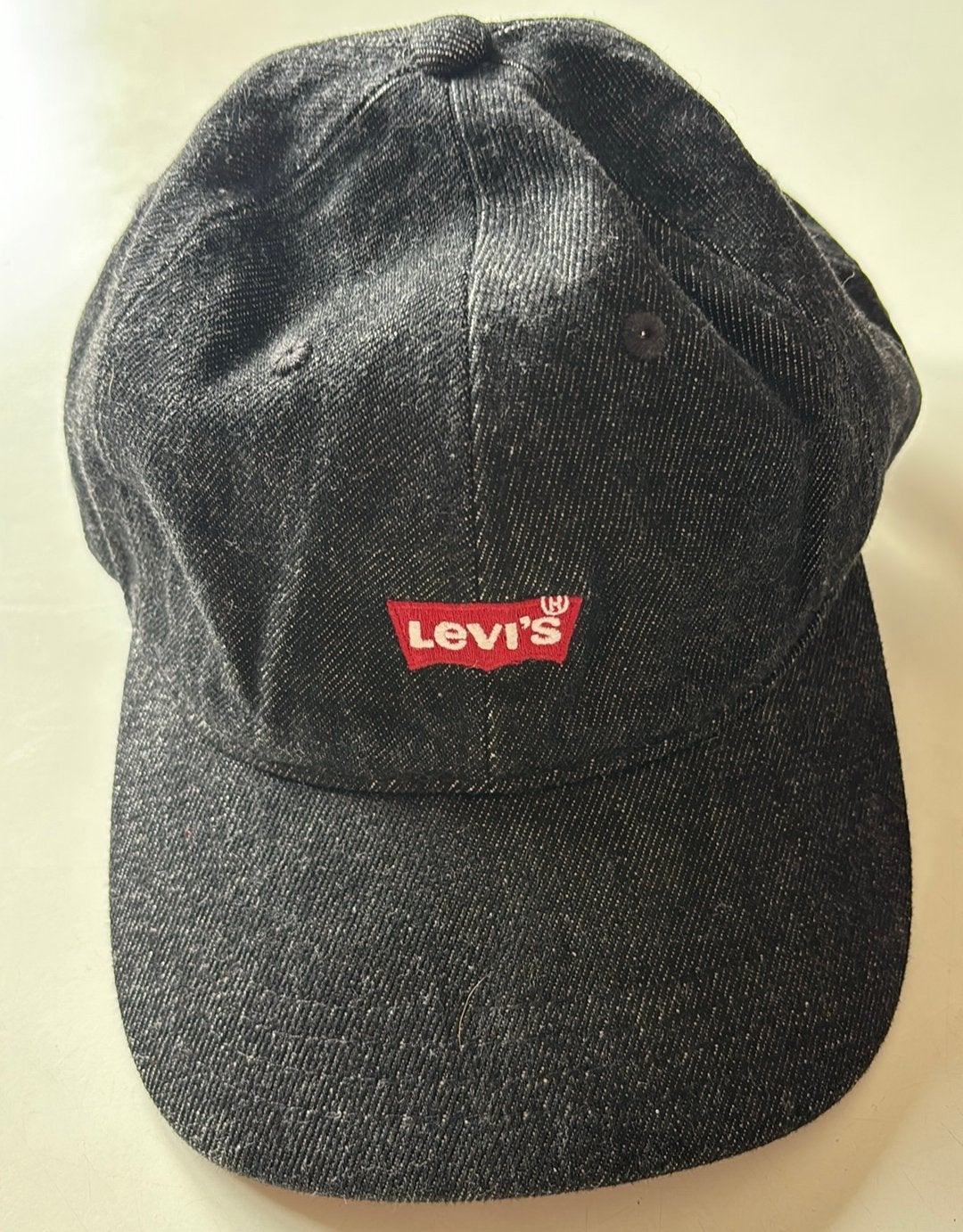 Zwart denim of spijkerstof petje van Levi’s, Ophalen of Verzenden, Zo goed als nieuw, 58 of 59 cm (L, 7¼ of ⅜ inch), Pet