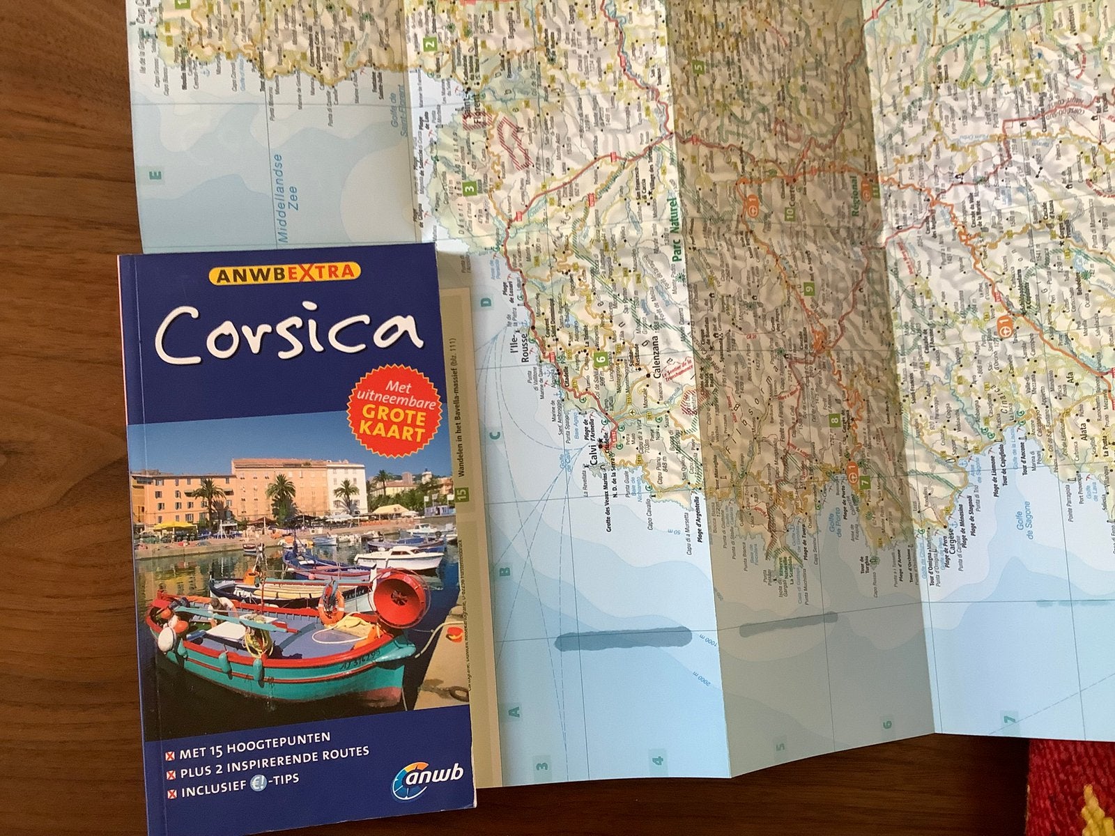 Corsica ANWB reisgids + kaart, Europa, Ophalen of Verzenden, Zo goed als nieuw, Reisgids of -boek