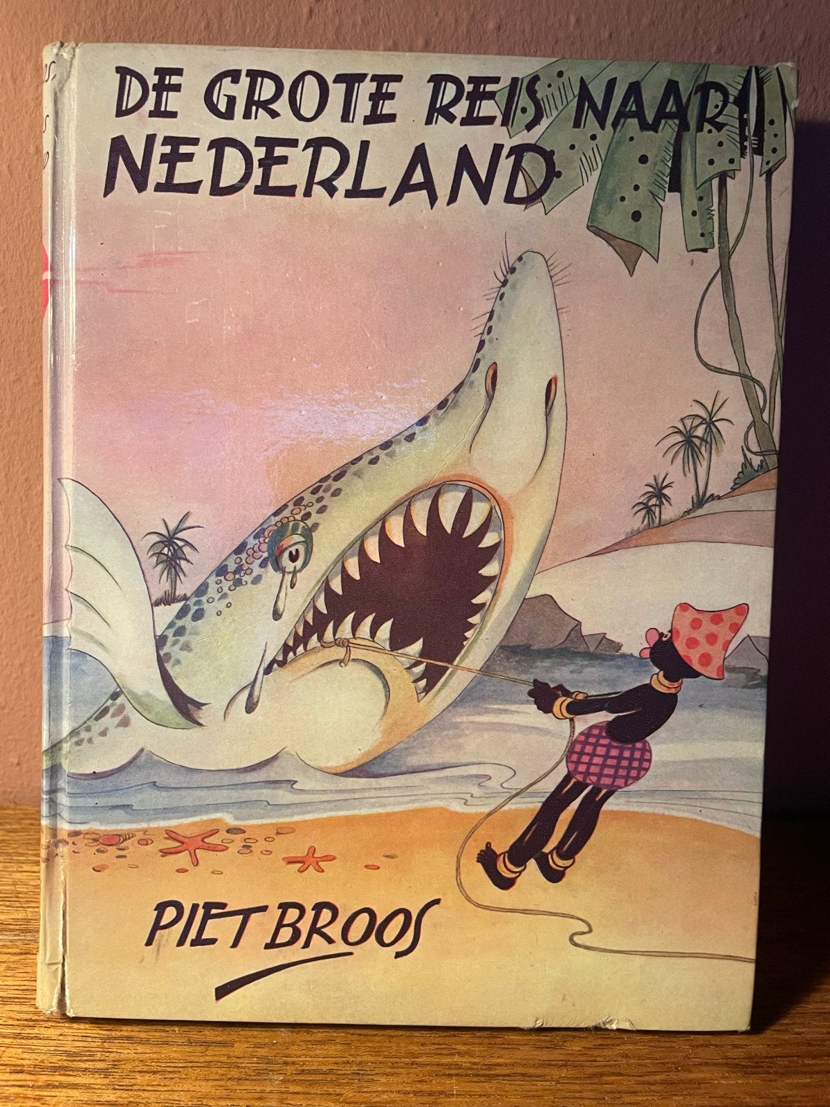 De Grote Reis naar Nederland - Piet Broos (Black Memorabilia, Ophalen of Verzenden, Gelezen, Fictie algemeen