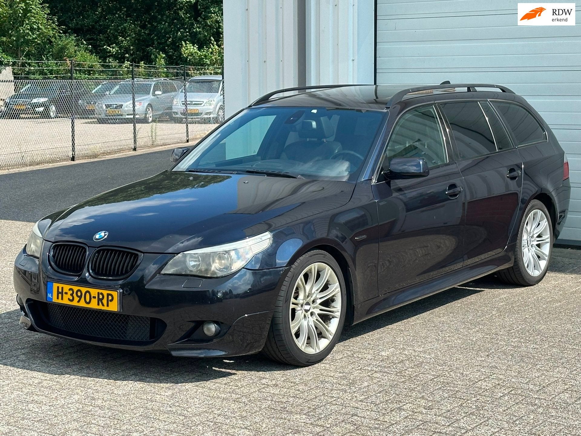 BMW 5-serie Touring 523i High Executive Leder, Clima, Navi,, Automaat, Achterwielaandrijving, Zwart, 2497 cc