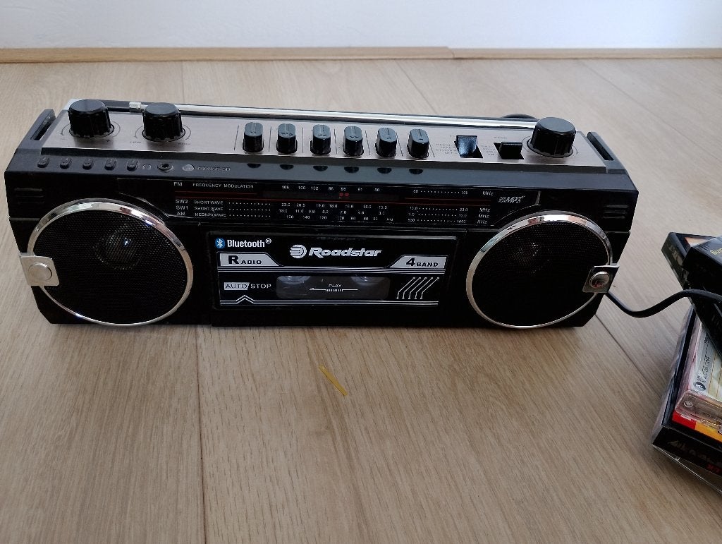Radio, cassetterecorder, bluetooth, usb met cassettebandjes, Audio, Tv en Foto, Radio's, Ophalen, Zo goed als nieuw, Radio