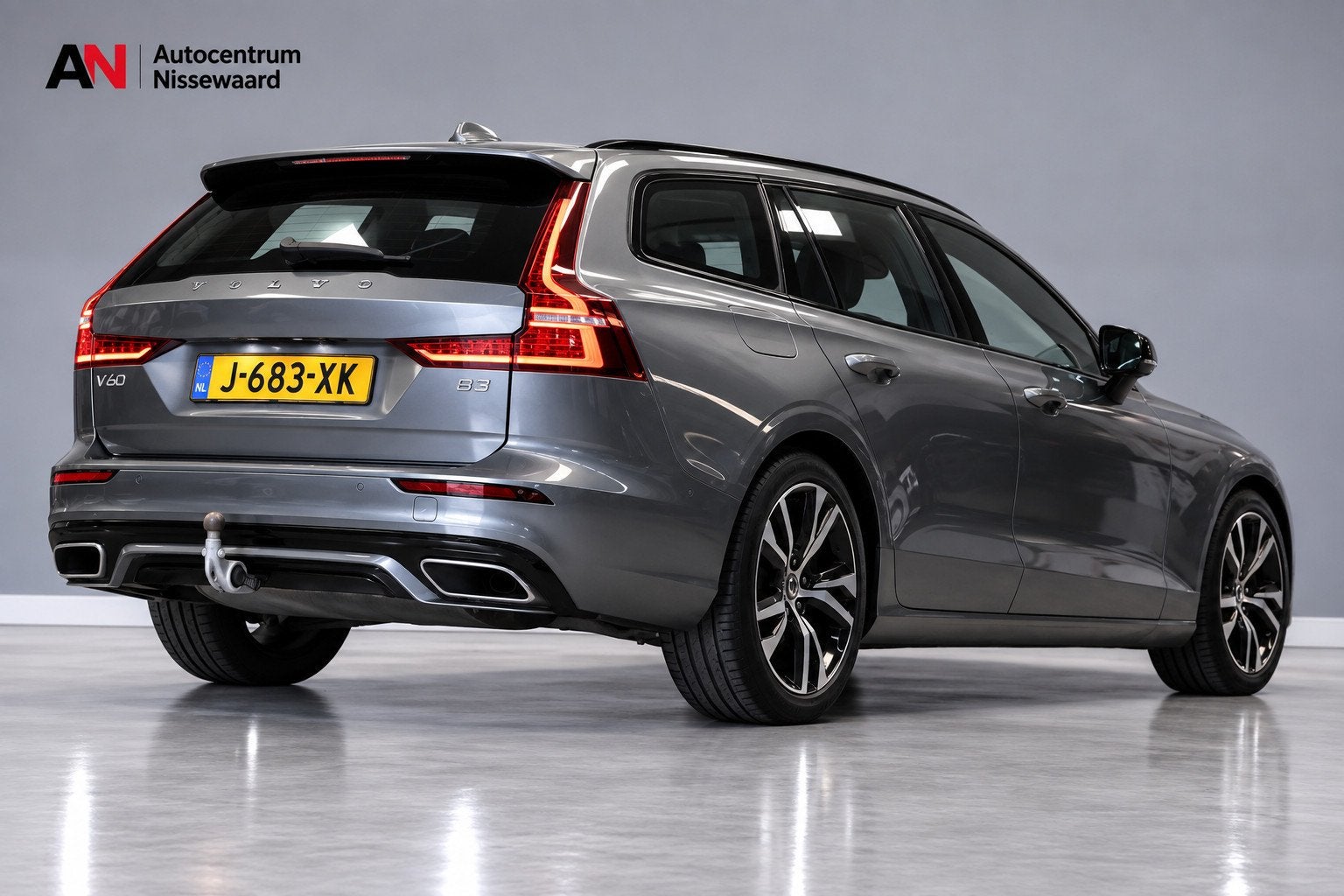 Volvo V60 2.0 B3 R-Design |Carplay|Harman kardon|, Auto's, 4 cilinders, 1969 cc, 163 pk, 102 €/maand