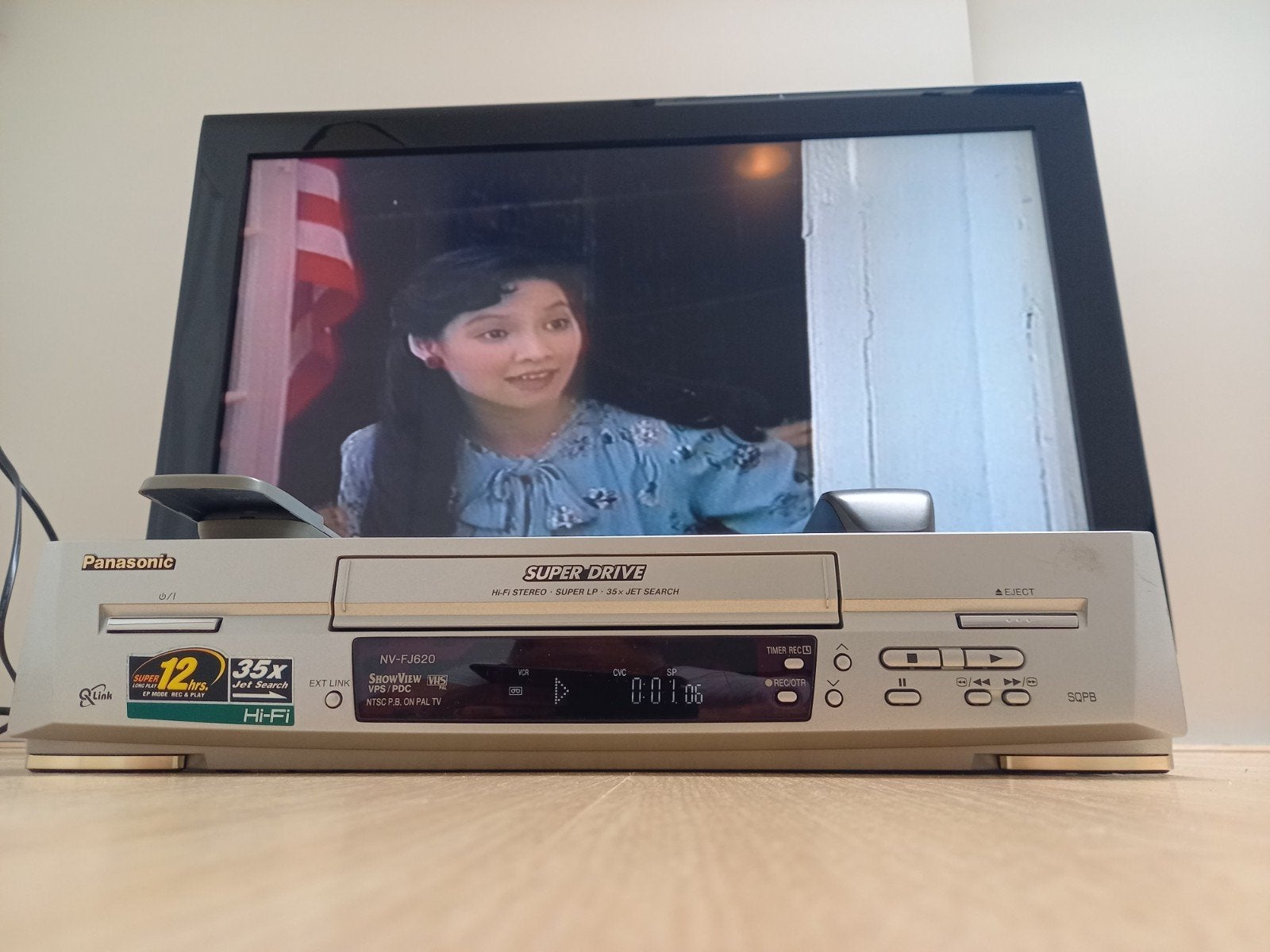 Panasonic NV-FJ620 VHS-speler met afstandsbediening, Audio, Tv en Foto, Videospelers, Ophalen of Verzenden, Gebruikt, VHS-speler of -recorder