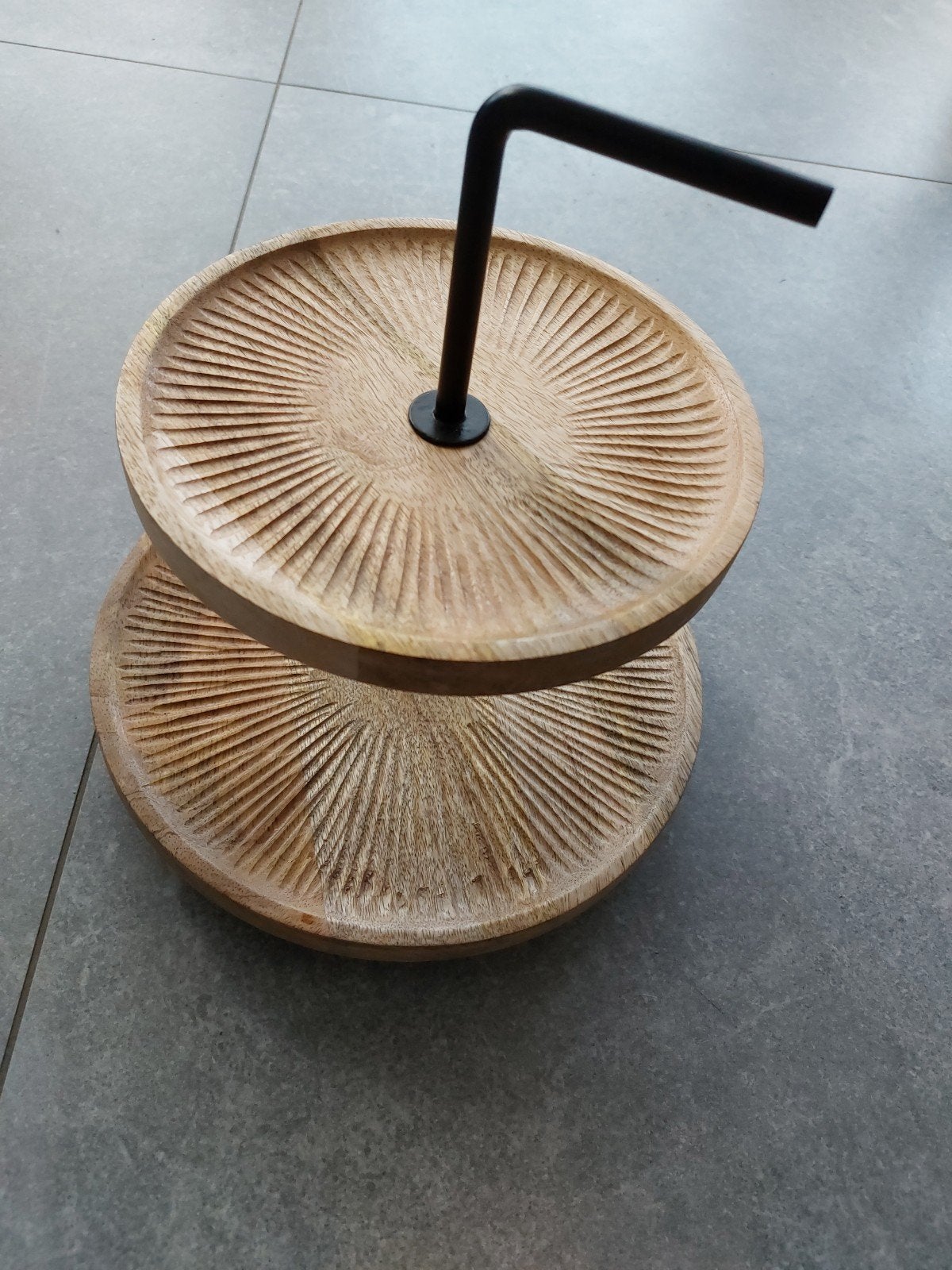 Houten etagere met 2 lagen - Serveerplateau, Ophalen of Verzenden, Zo goed als nieuw
