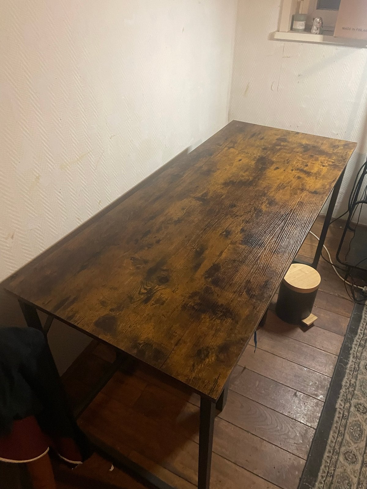 Stevig bureau met industrieel design, Ophalen, Gebruikt, Hout, Bruin