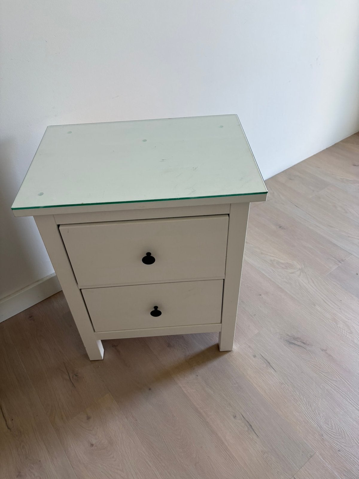 Nachtkastje ikea Hemnes, Ophalen of Verzenden, Zo goed als nieuw, Minder dan 45 cm, 55 tot 70 cm
