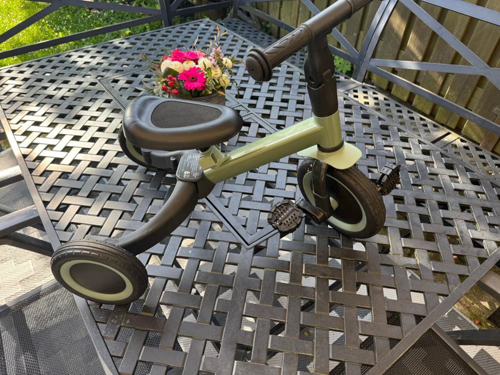 Kinder driewieler, loopfiets - Groen Topmark, Ophalen of Verzenden, Zo goed als nieuw, Terugtraprem, Verstelbare zitting