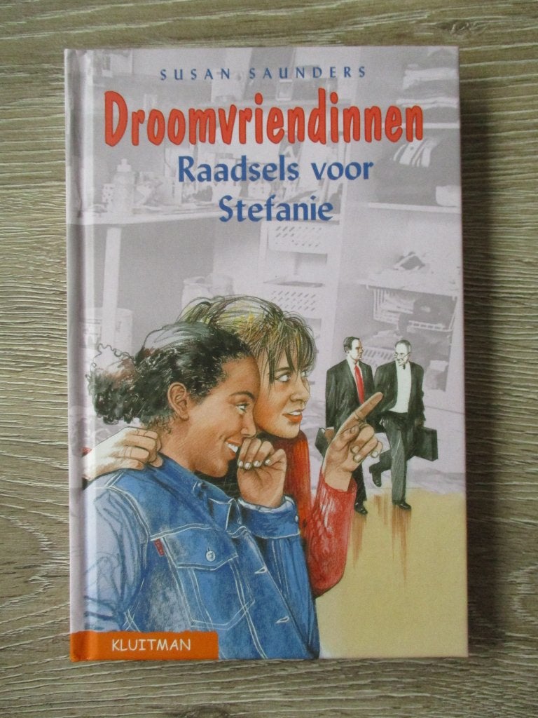 Droomvriendinnen raadsels voor Stefanie - Susan Saunders, Ophalen of Verzenden, Gelezen, Fictie algemeen