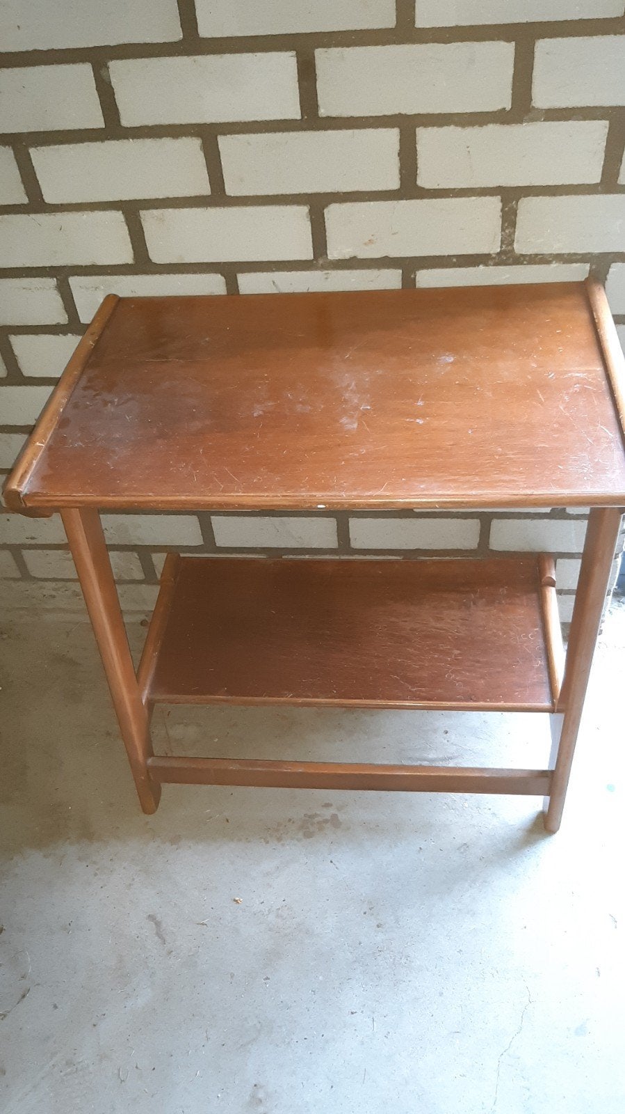 Houten bijzet tafel, zo snel mogelijk!, Huis en Inrichting, Ophalen, Minder dan 55 cm, Gebruikt, Rechthoekig