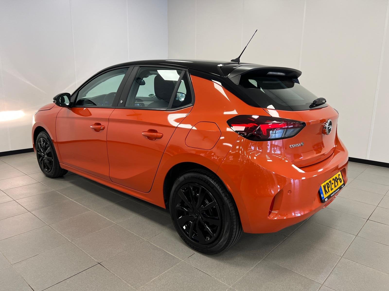 Opel CORSA-E Edition 50 kWh / Stoelverw / Camera / Cruise.C, Auto's, 12 maanden, Gebruikt, Overige kleuren, 1430 kg