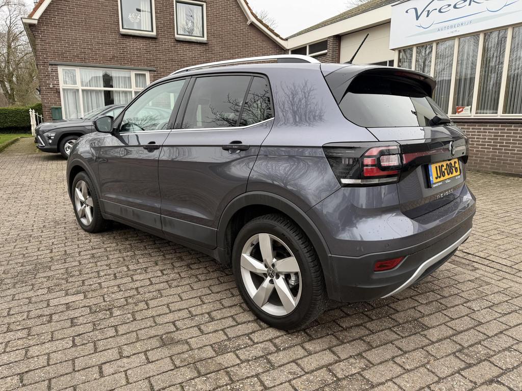 Volkswagen T-Cross 1.5 TSI Style stoel verwarming l Camera l, 4 cilinders, 150 pk, Grijs, SUV of Terreinwagen