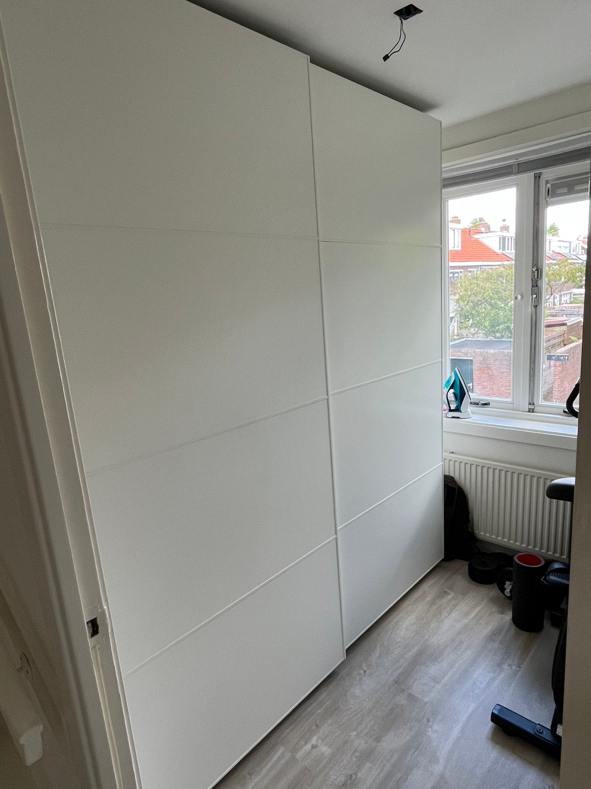 Ikea Pax kledingkast 200x60x236 cm - schuifdeuren mat wit, 200 cm of meer, Zo goed als nieuw, 200 cm of meer, Overige houtsoorten