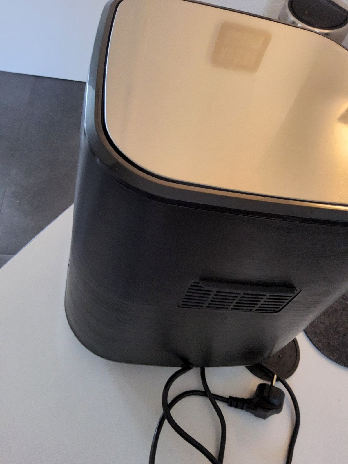 Foto 4 van Inventum Airfryer GF500HLD - 1700w Z.g.a.n incl gratis eierk