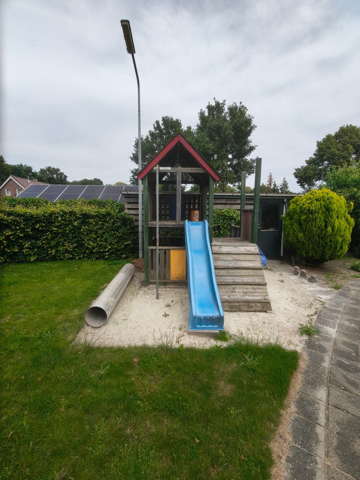 Groot Speelhuisje 2x2,5 3,5 meter hoog., Kinderen en Baby's, Speelgoed | Buiten | Speeltoestellen, Ophalen, Gebruikt, Brandweerpaal