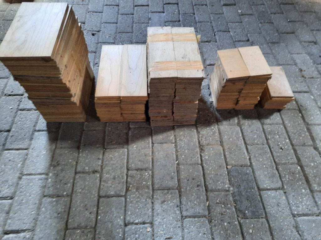 Gratis gezaagd triplex voor ca 30 kistjes, Ophalen, Nieuw