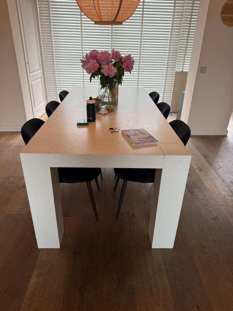Eetkamer tafel van hout 2.20 meter lang / 1.00 meter breed, Huis en Inrichting, Ophalen, Gebruikt, 100 tot 150 cm, Eikenhout