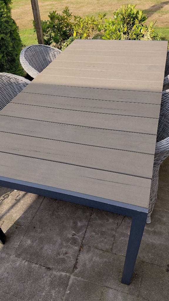Mooie stevige tuintafel, Ophalen, Zo goed als nieuw, Rechthoekig, Kunststof
