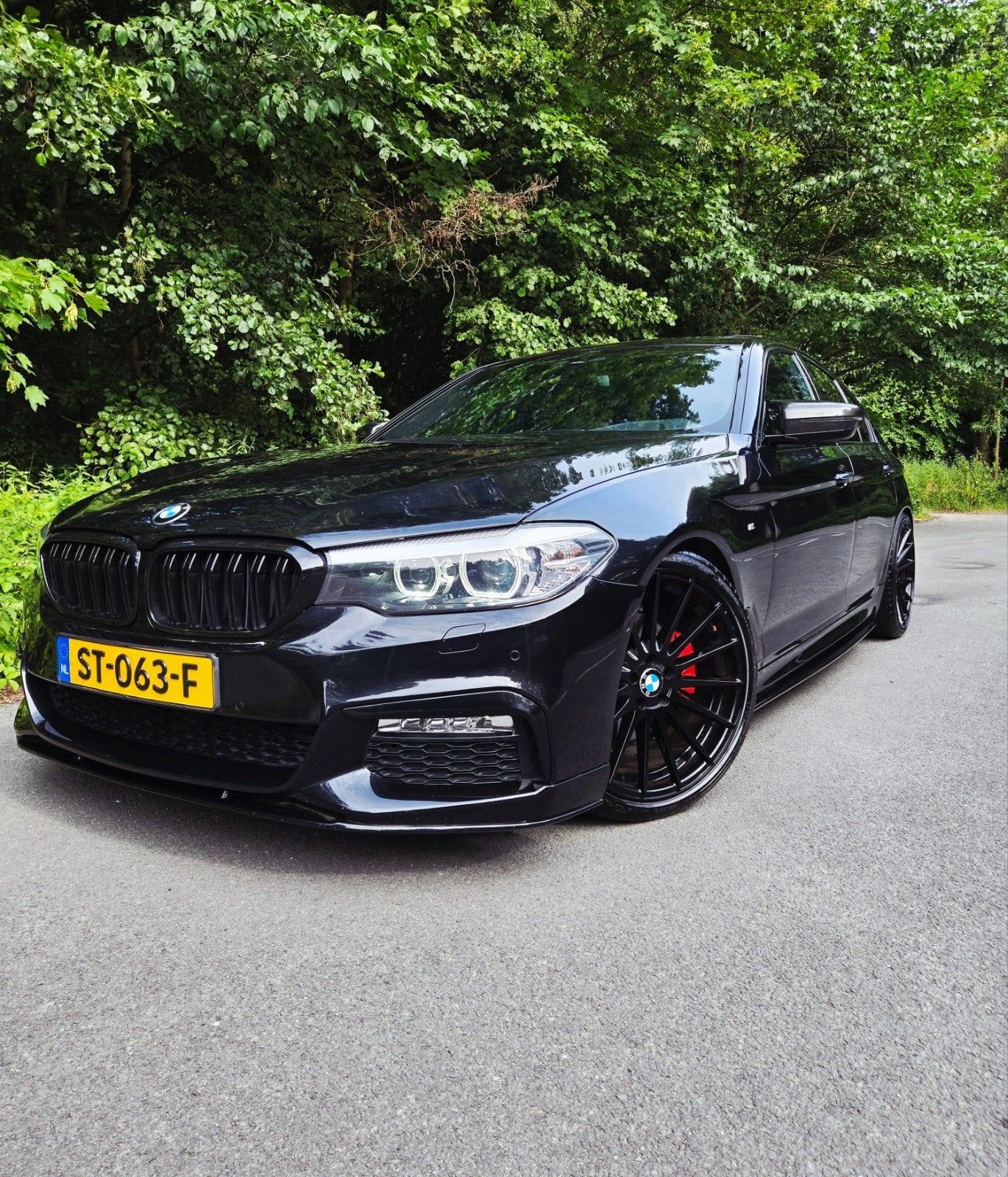BMW G30 M5 Look | Full Option | 20" | HUD | H/K, 1998 cc, Achterwielaandrijving, 4 cilinders, 2000 kg