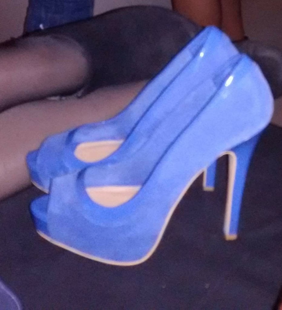 Bershka hoge hakken maat 38 vegan, Pumps, Blauw, Gedragen, Bershka