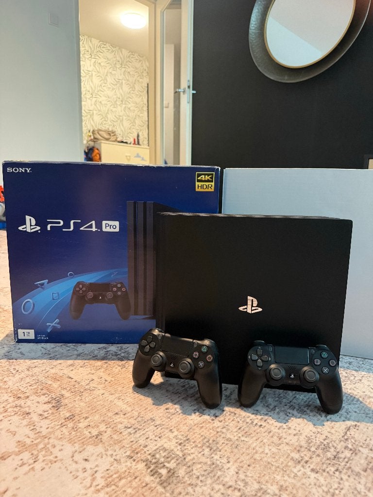Playstation 4 Pro 2 Gamepads