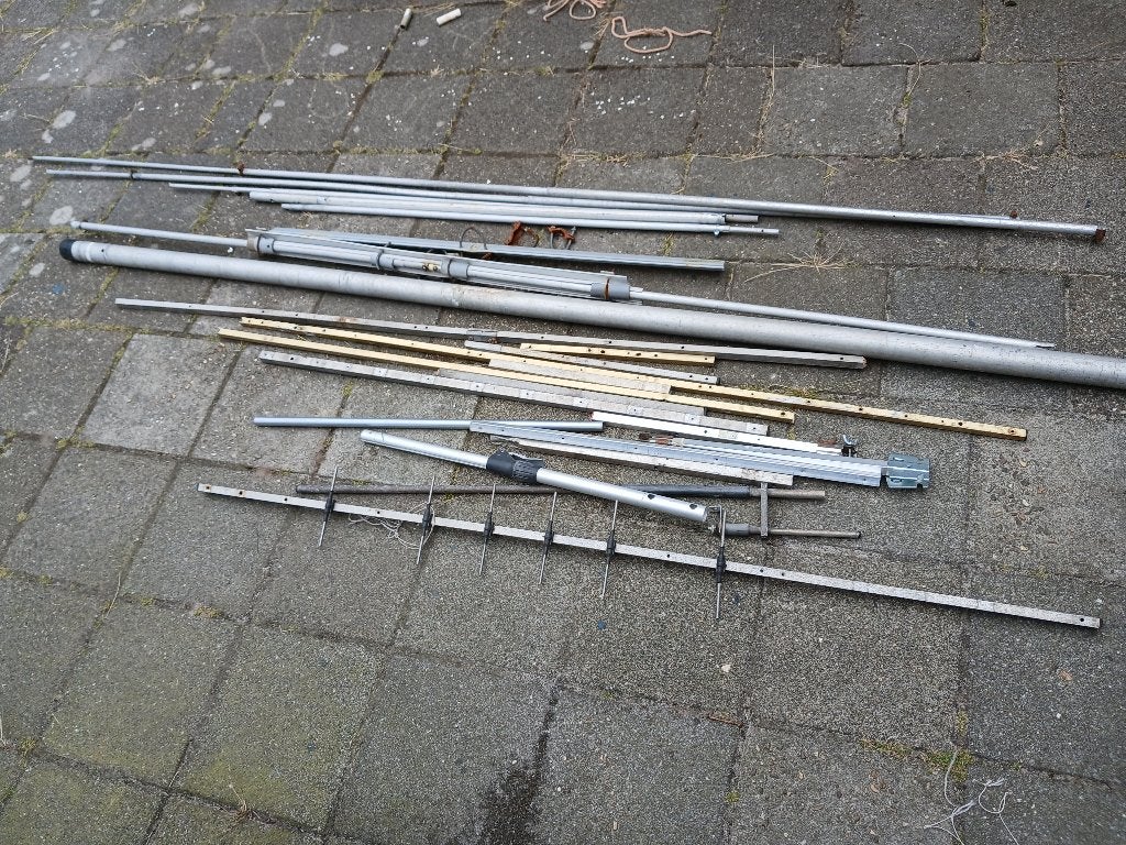ANTENNE MATRIAAL VOOR  BEAMS / VERTICAL ENZ, Telecommunicatie, Ophalen, Gebruikt