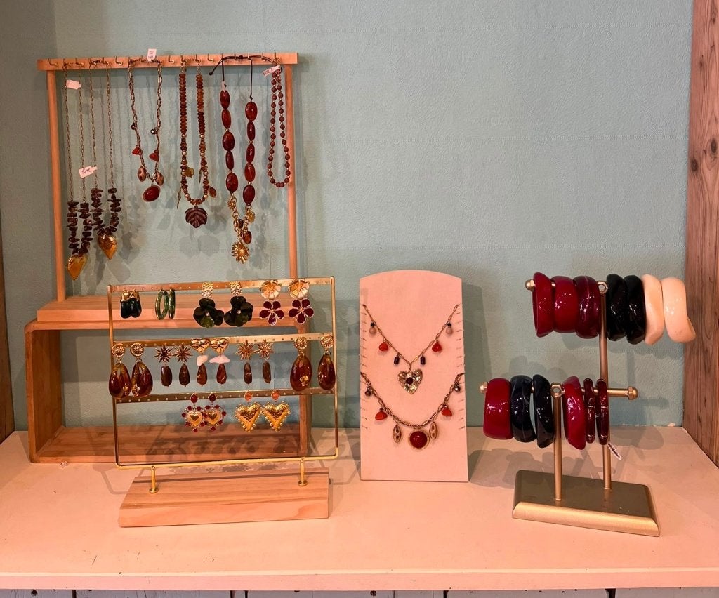 Partijtje acryl sieraden rvs nieuw kettingen 32 st., Ophalen of Verzenden, Nieuw, Overige kleuren, Overige materialen