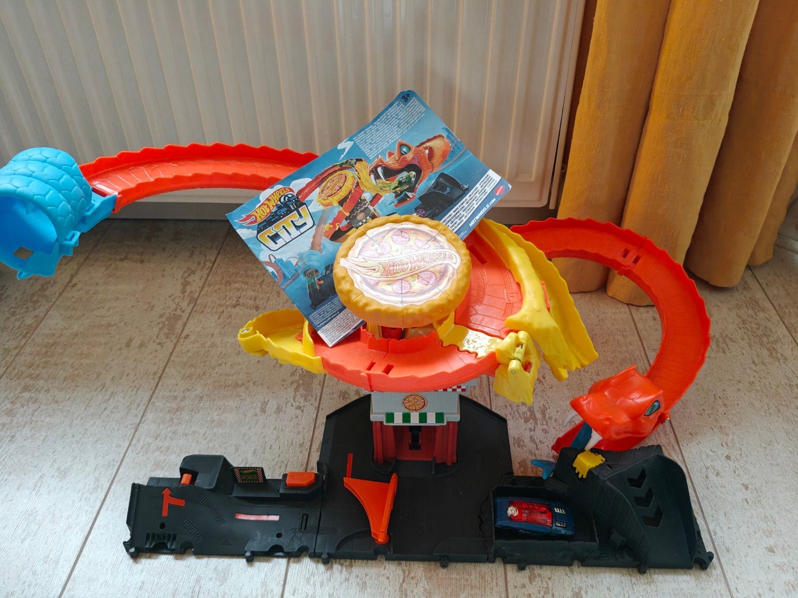 Hot Wheels City "Pizza Slam Cobra Attack", Ophalen of Verzenden, Zo goed als nieuw, Handmatig, Hot Wheels