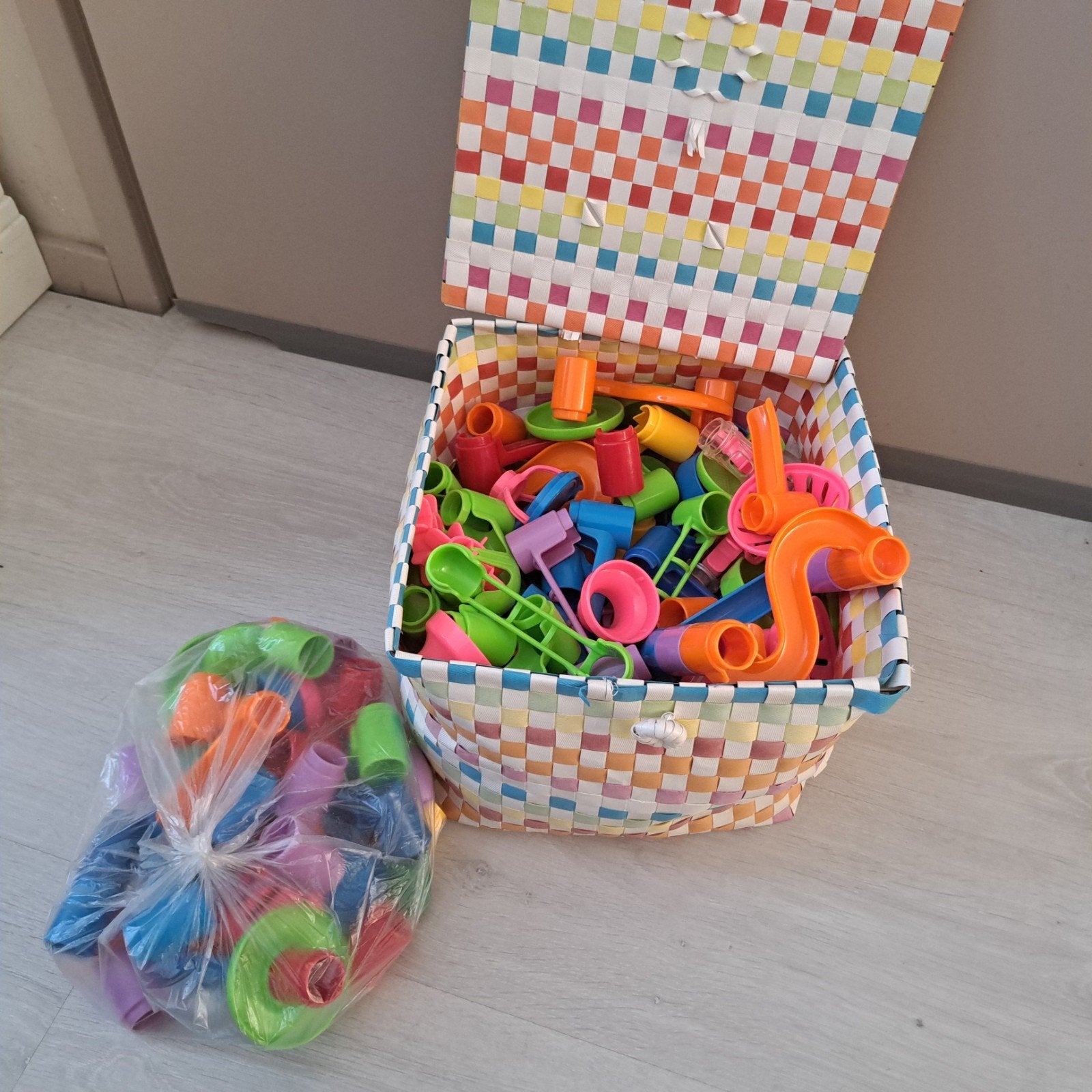 Plastic Knikkerbaan, Ophalen, Jongen of Meisje