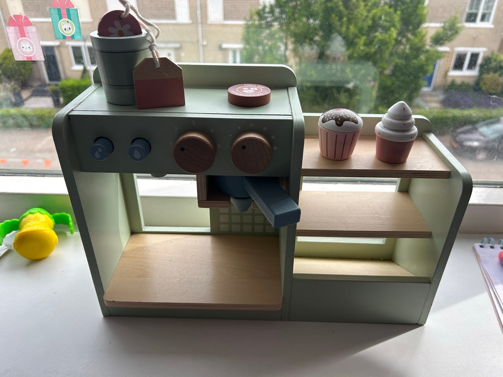 Houten speelgoed koffiezetapparaat met accessoires, Kinderen en Baby's, Speelgoed | Educatief en Creatief, Ophalen of Verzenden