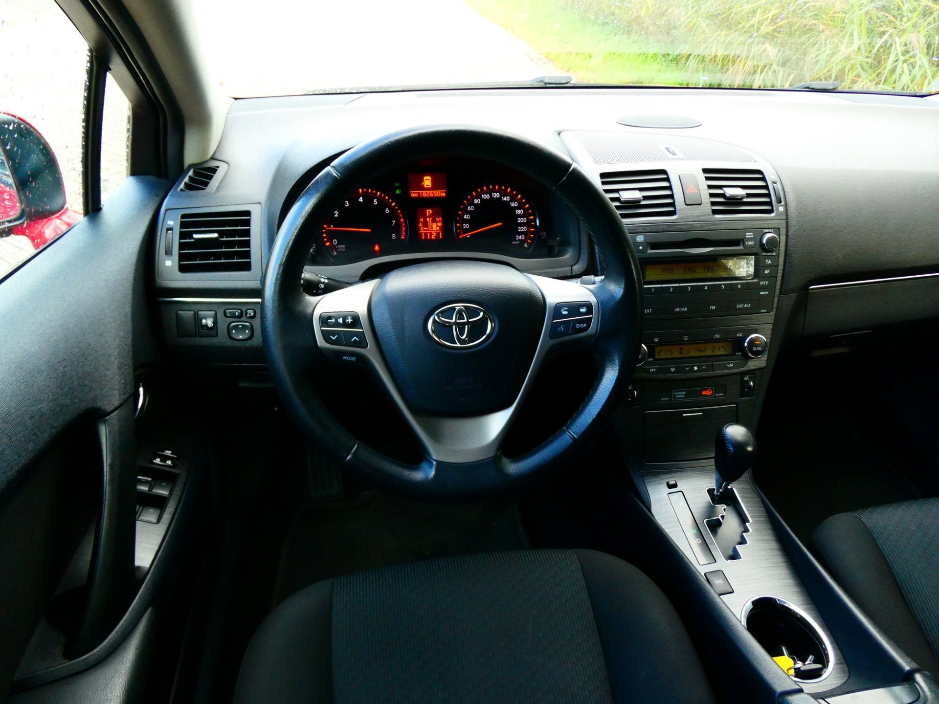 Toyota Avensis Wagon 1.8 VVTi Automaat 2e eig. Clima PDC Tre, 4 cilinders, Grijs, 1600 kg, 1405 kg