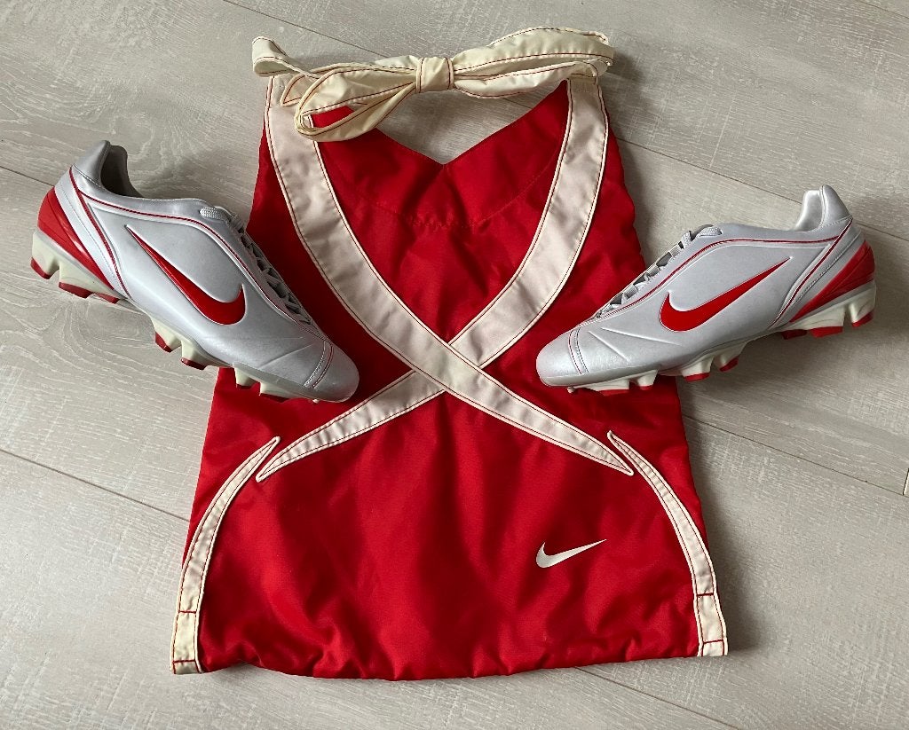 Nike Mercurial First2 - Vrouwen voetbal vintage 2009 Maat 38, Sport en Fitness, Maat XS of kleiner, Schoenen, Nieuw, Ophalen of Verzenden