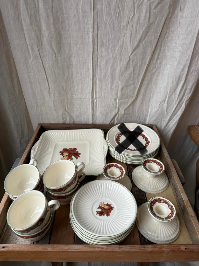 Wedgwood Christmas time servies, Ophalen of Verzenden, Zo goed als nieuw, Wedgwood, Porselein