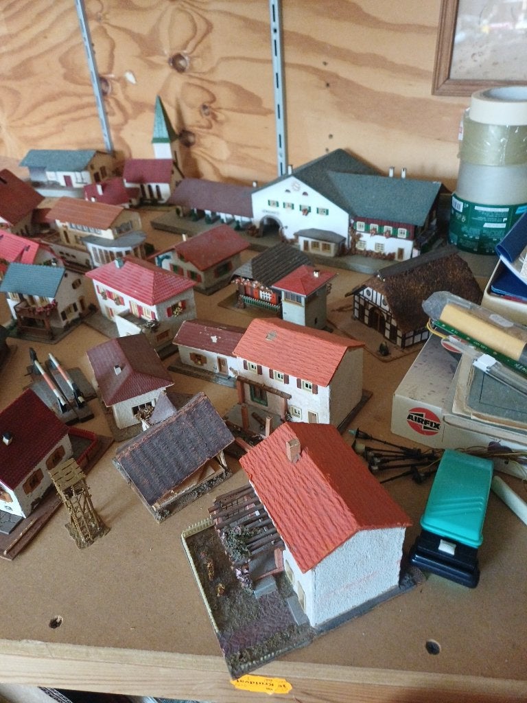 Houten huizen, Gebruikt, Gelijkstroom of Wisselstroom, Overige typen, Ophalen