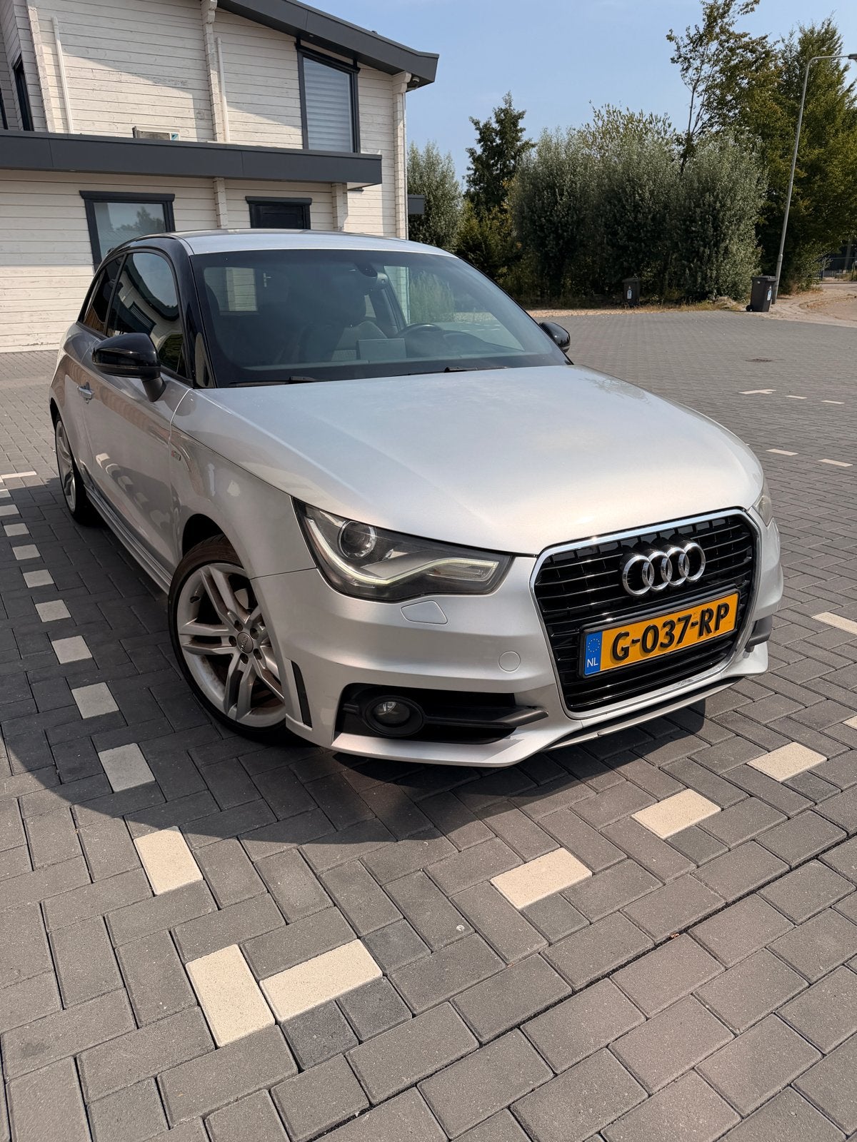 Audi A1 Sportback 1.4 TFSI S line 8x 185 PK Automaat | 2013, Auto's, Euro 5, Stof, A1, Zwart