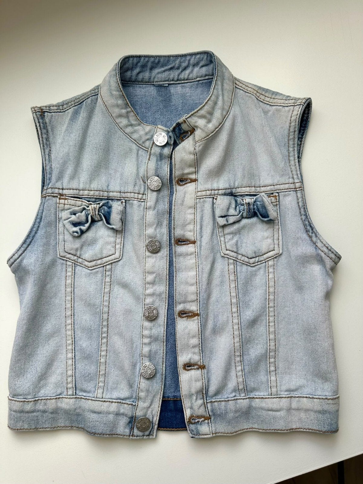 Giletje bodywarmer Spijkerjasje jeans Zara mt 122 uitstekend, Ophalen of Verzenden, Zo goed als nieuw, Meisje, Jas