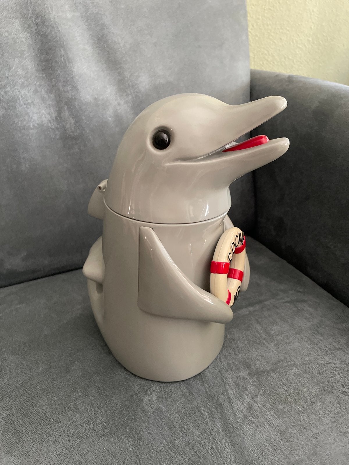 Dolfijn koektrommel met geluid - Cookie Jar, Overige stijlen, Kunststof, Ophalen of Verzenden, Zo goed als nieuw