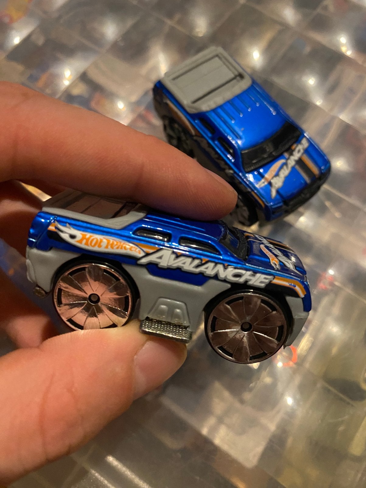 Hot Wheels Tooned Chevrolet Avalanche, Kinderen en Baby's, Speelgoed | Speelgoedvoertuigen, Ophalen of Verzenden, Zo goed als nieuw