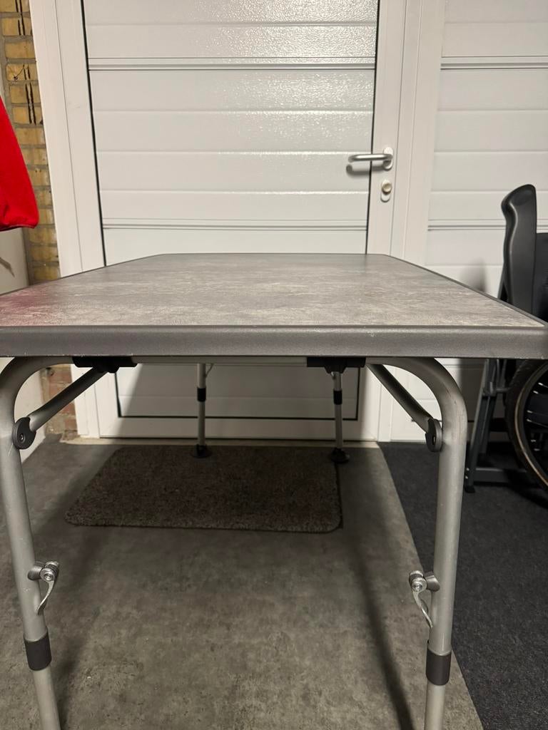 Camping tafel. Merk “westfield”, Caravans en Kamperen, Kampeeraccessoires, Ophalen, Zo goed als nieuw