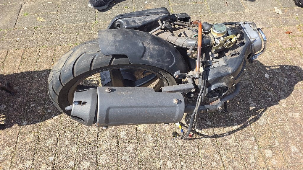 kymco people s  Motorblok met Uitlaat en  voorvork, Ophalen, Gebruikt, Blok, Kymco