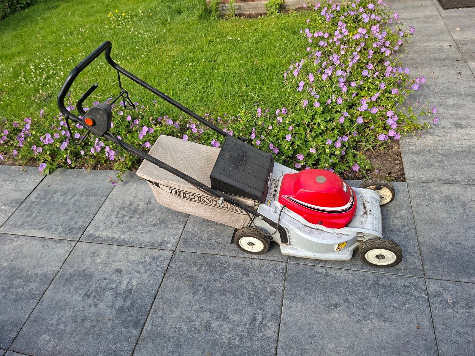 Honda grasmaaier met opvangzak, Ophalen, Cirkelmaaier, Honda, Gebruikt